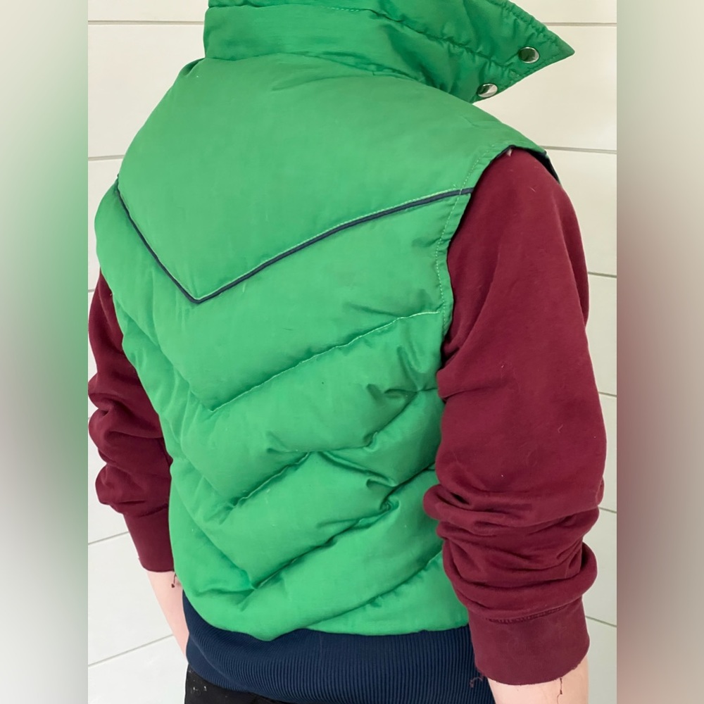 Vintage Green Puffer Vest for Women - Picture 2 of 16